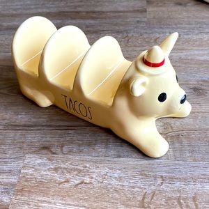 Rae Dunn Tacos Chihuahua Dog ShapeTaco Holder Ceramic Dog With Sombrero NWT